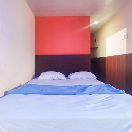 Hotel Container Inn Mitra Reddoorz Gadok Exterior photo
